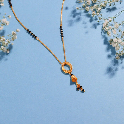 Minimalist Elegance Gold Mangalsutra