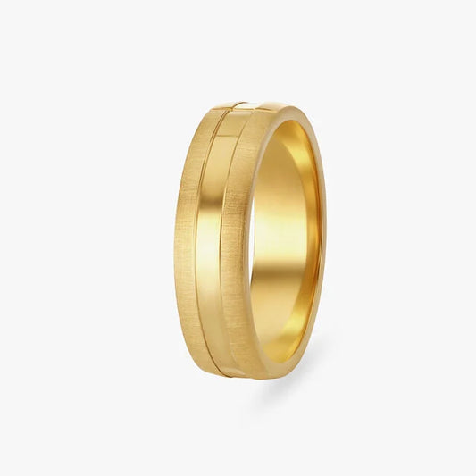 Sculpted Men's Gold Finger Ring
