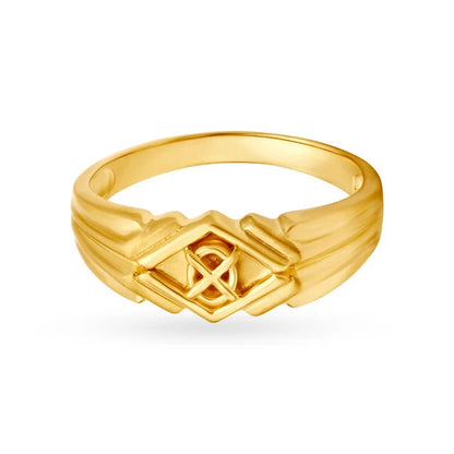 Regal 22 Karat Yellow Gold Finger Ring