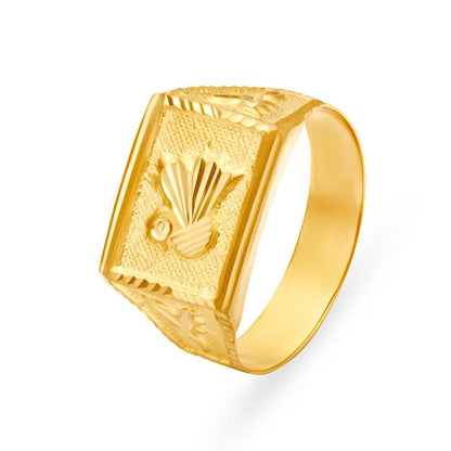 Opulent 22 Karat Yellow Gold Etched Finger Ring