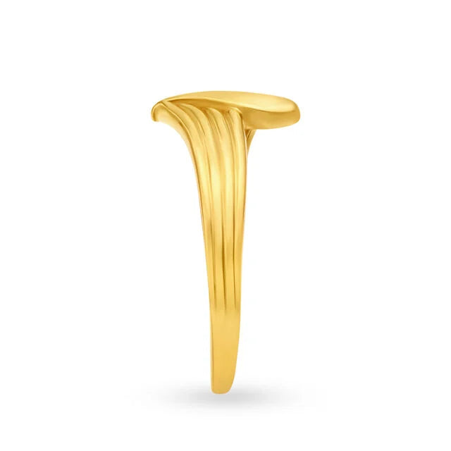 Sophisticated 22 Karat Yellow Gold Ridged Finger Ring
