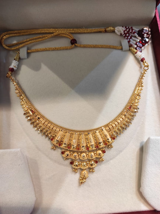 Regal Gold Necklace for Engagement and Wedding Ceremonies